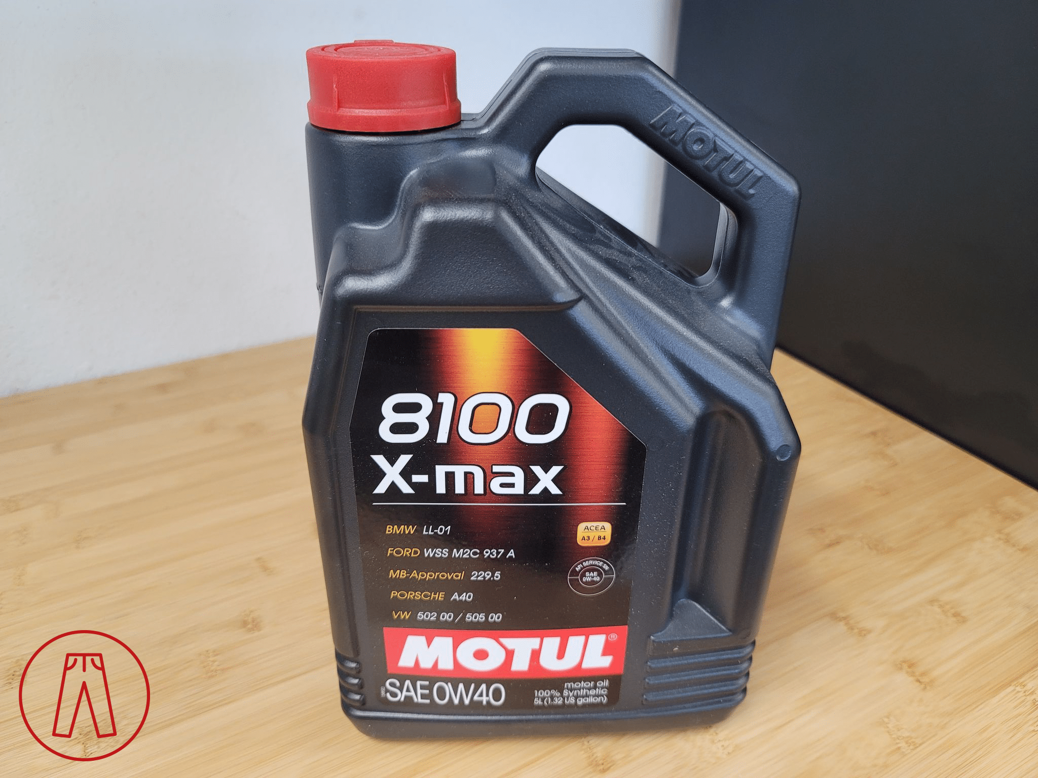 Motul 8100 X-Max 0w40 engine oil